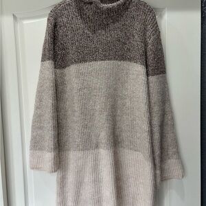NWT Steve Madden Brown and Cream Turtleneck Sweater